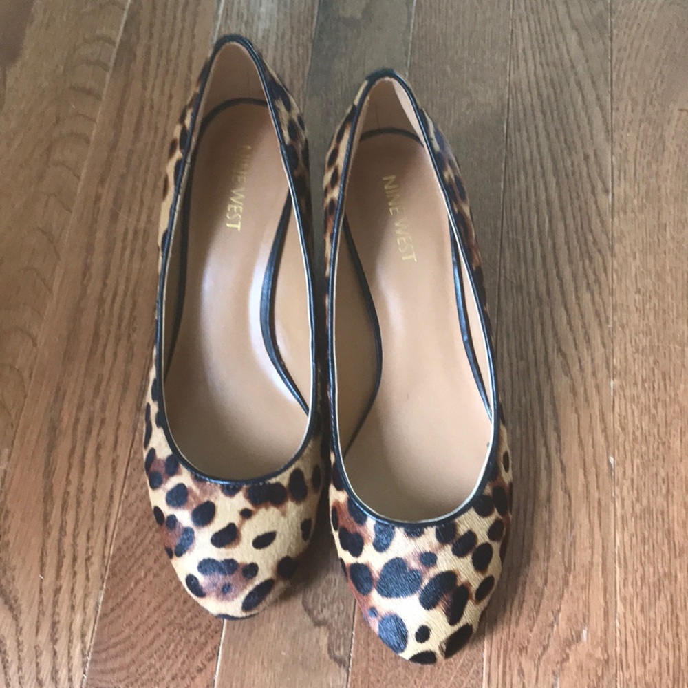 7.5 Nine West animal print wedges! Never worn!